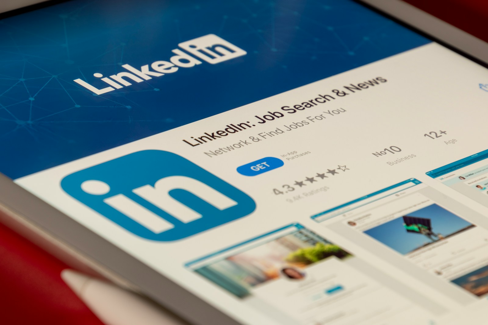 Leveraging the Power of LinkedIn Job Website for Efficient Job Searches